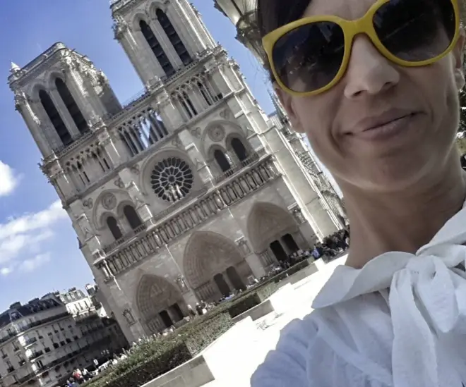 Elena Torresani in viaggio a Parigi